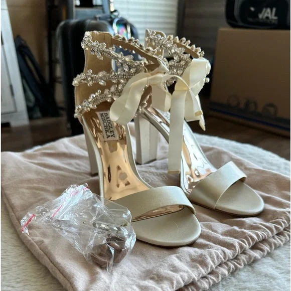 Badgley Mischka Heels